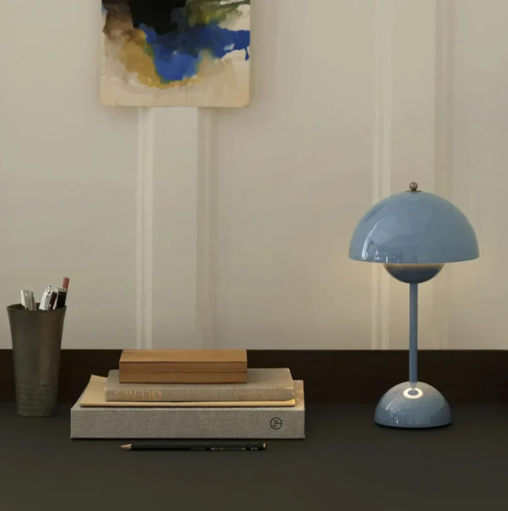 Modern Elegant Table Lamp