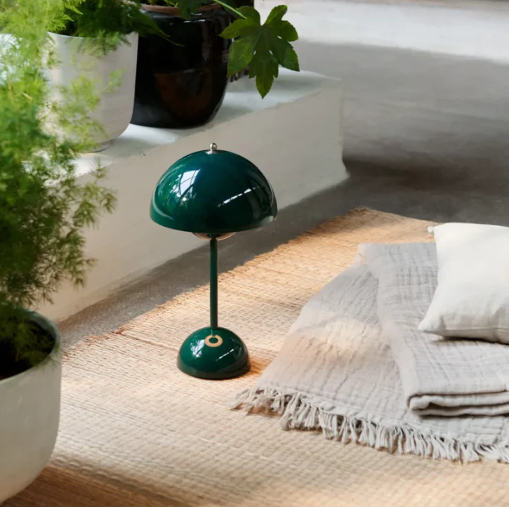Modern Elegant Table Lamp